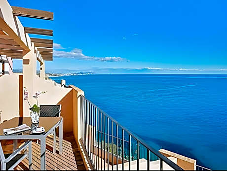 Occidental Pueblo Acantilado