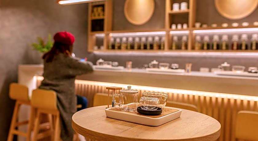 CHO Stay Capsule Hotel (Taoyuan Airport T2)