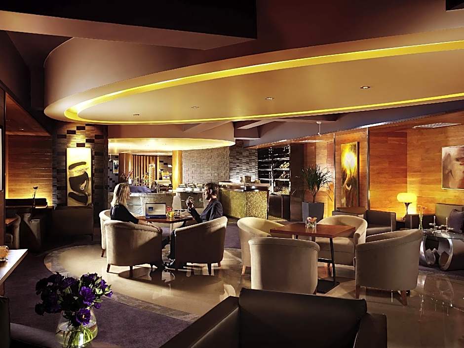 Novotel Zhengzhou Convention Centre Hotel