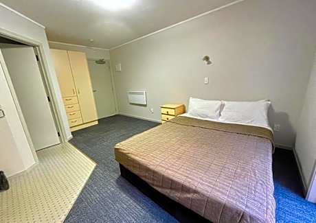 Apartment with Shower - Annex