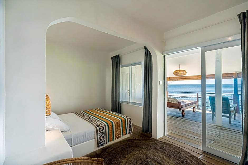 Villa Ayunan 3 BR on Bingin Beach