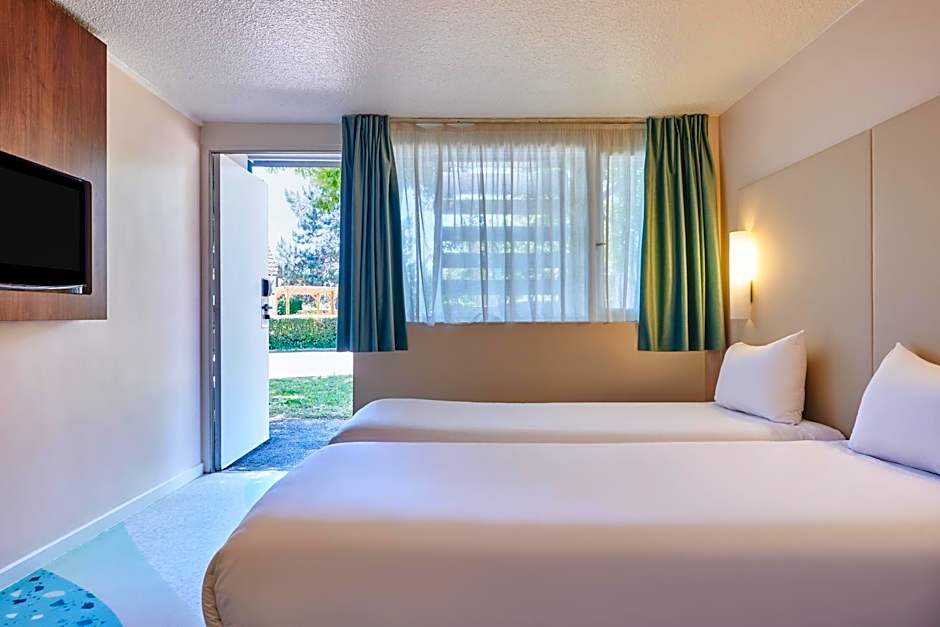 Greet Hotel Versailles - Voisins Le Bretonneux