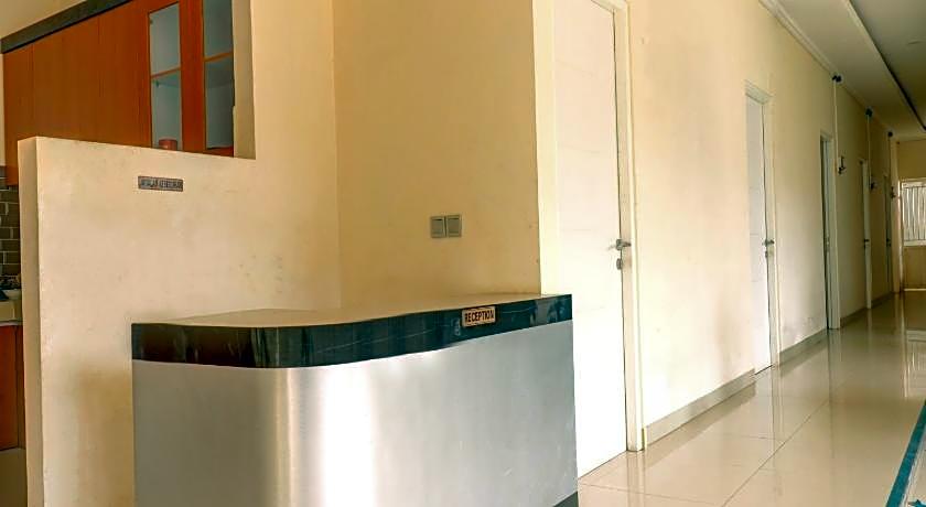 OYO Life 92707 D-akomiba Residence