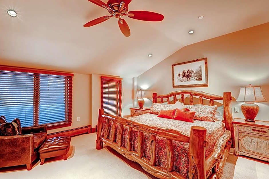 Bachelor Gulch Village