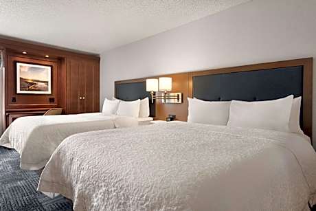 Queen Room with Two Queen Beds - Mobility and Hearing Access/Non-Smoking