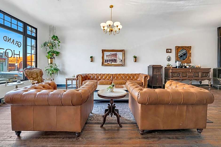 The Historic Grand Canyon Hotel