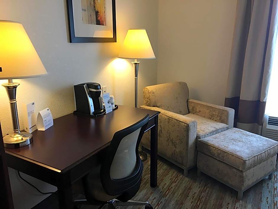Holiday Inn Express West Jefferson By IHG