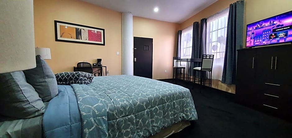 Costero Inn - Not Hotel -