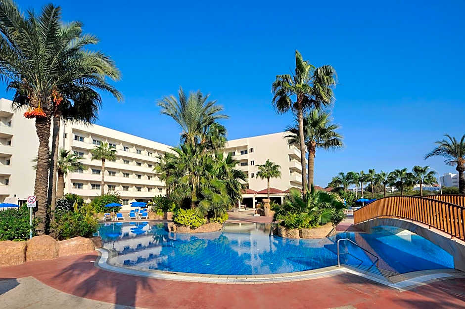 Nissiana Hotel & Bungalows