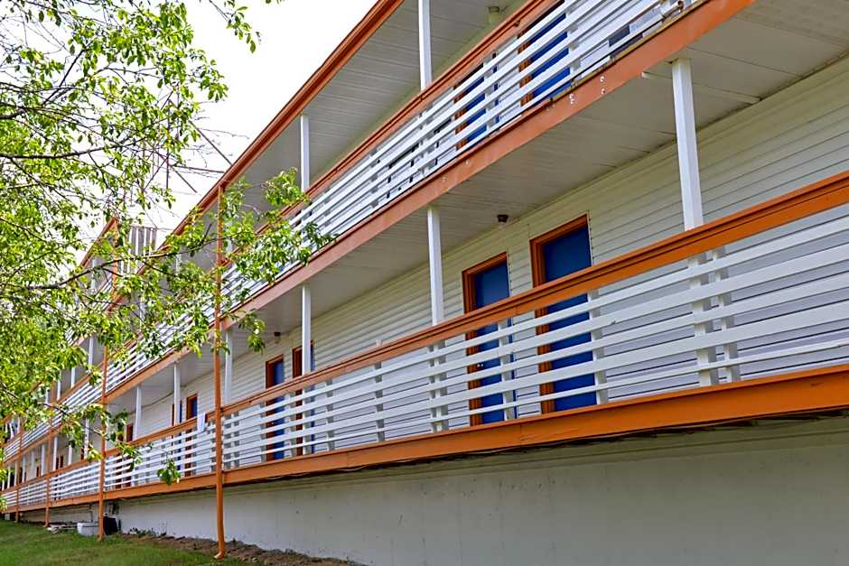 Americas Best Value Inn & Suites Branson - Near the Strip