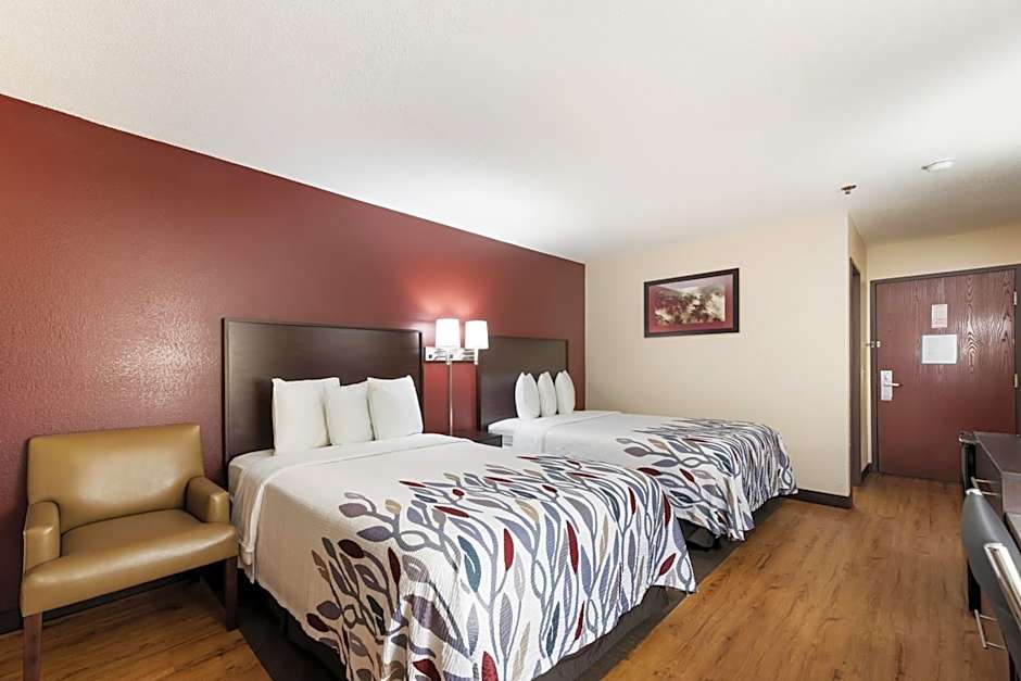 Red Roof Inn Auburn