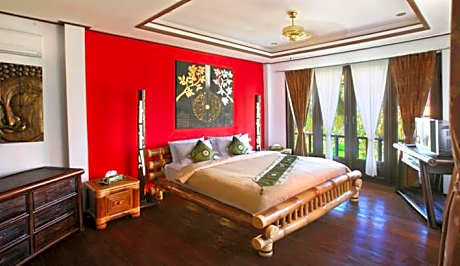 Three-Bedroom Villa with Private Pool (6 Adults)