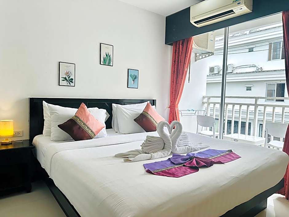 Hotel Baya Phuket - Rooftop Pool, Next to Food Market & Steps to Beach