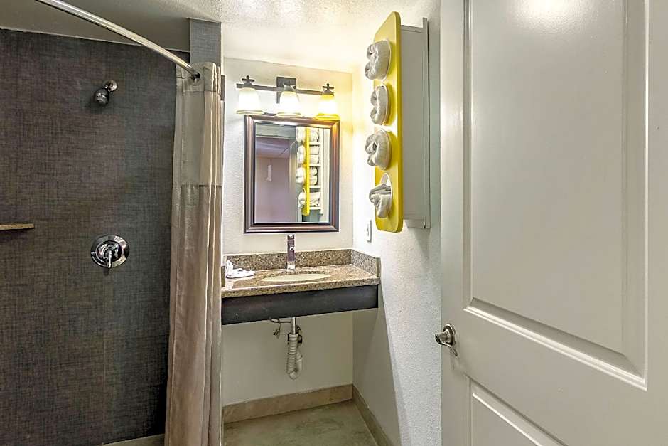 Motel 6 Elizabeth NJ Newark Liberty Intl Airport