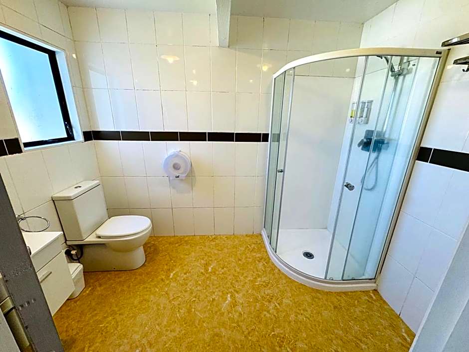 Apex On Fenton Motel