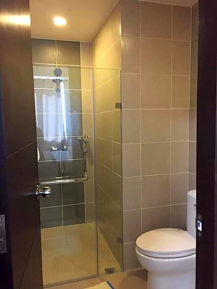 Furnished Studio Megaworld 7M