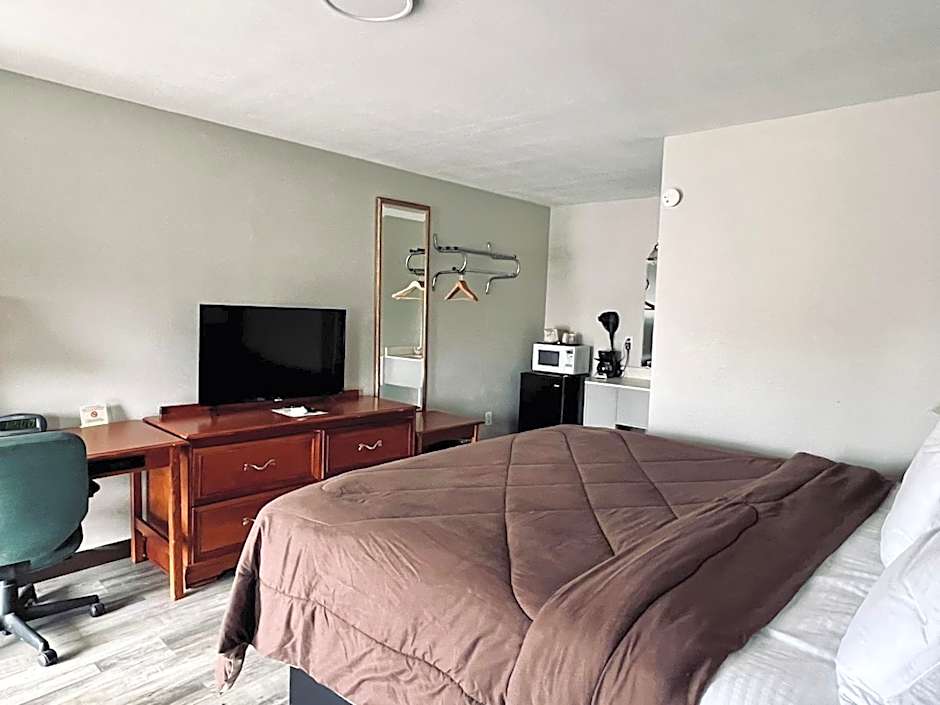 Ozark Inn & Suites