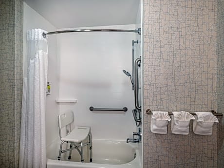 Standard King Room with Mobility Accessible Tub