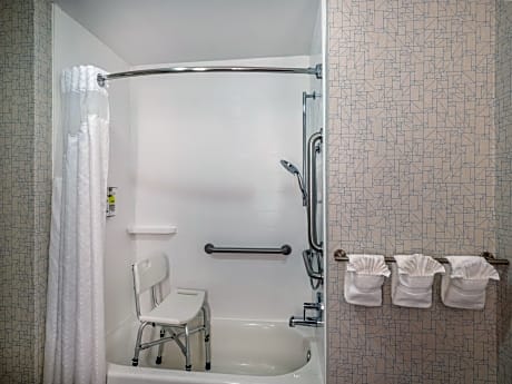 King Room with Mobility Accessible Tub - Non-Smoking