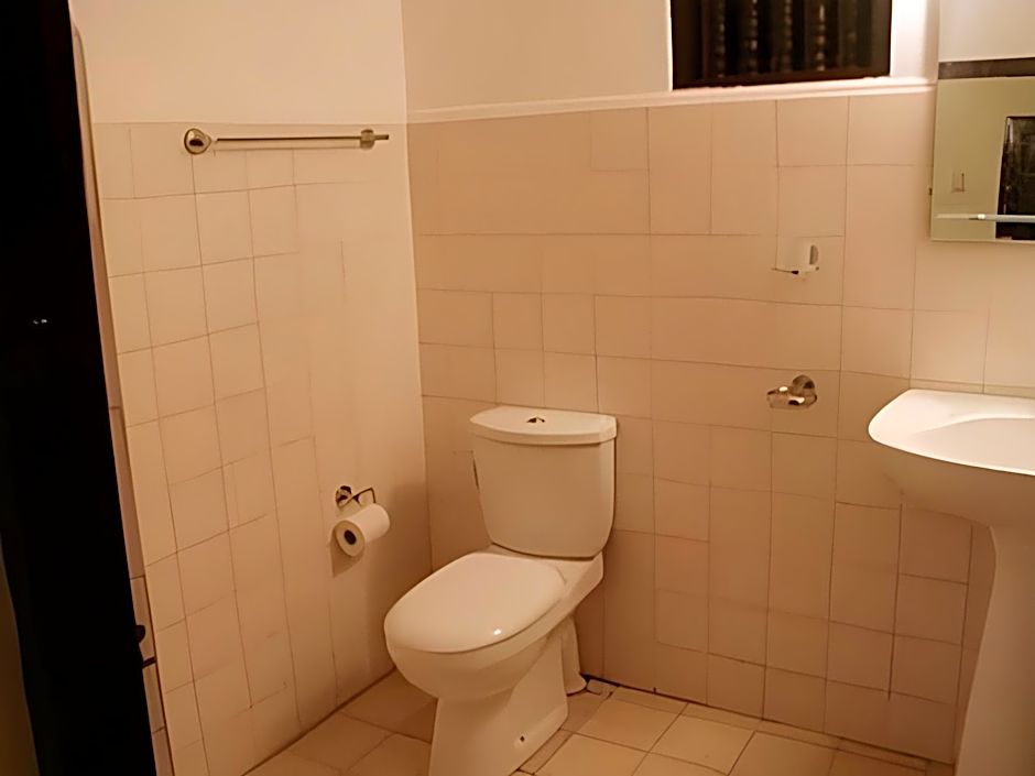Thiranagama Beach Hotel – Hikkaduwa, CO