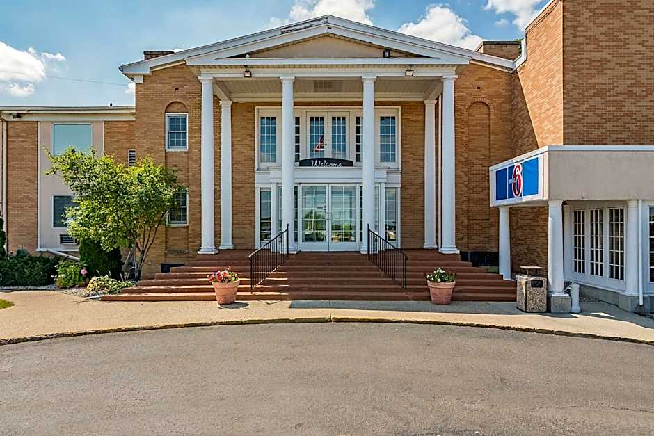 Motel 6-Grand Rapids, MI - Northeast