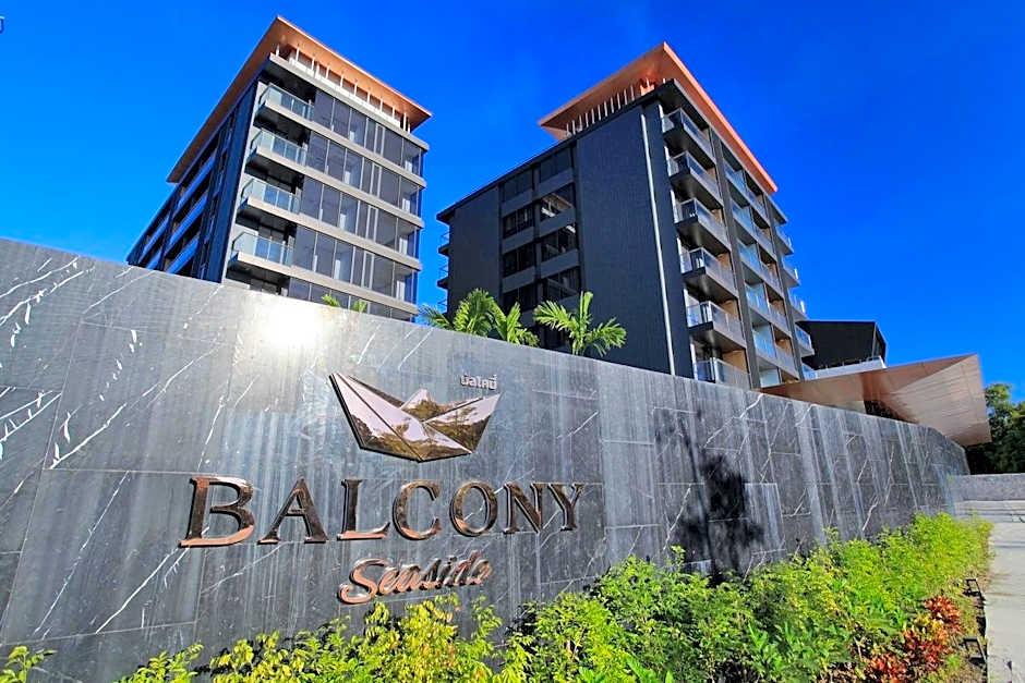Balcony Seaside Sriracha Hotel & Serviced Apartments