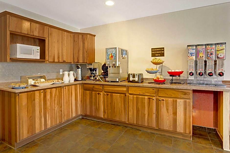 Ramada by Wyndham Draper