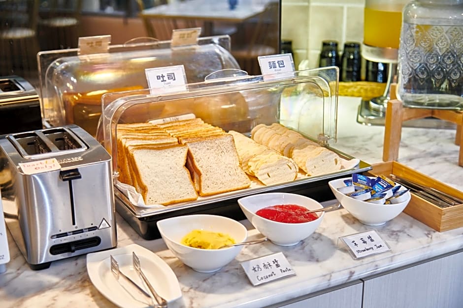 Butler Hotel (Plaza Hotel)