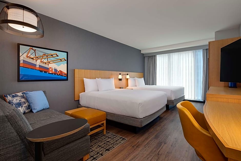 Hyatt Place Boston/Seaport District