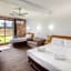 Moonraker Motor Inn
