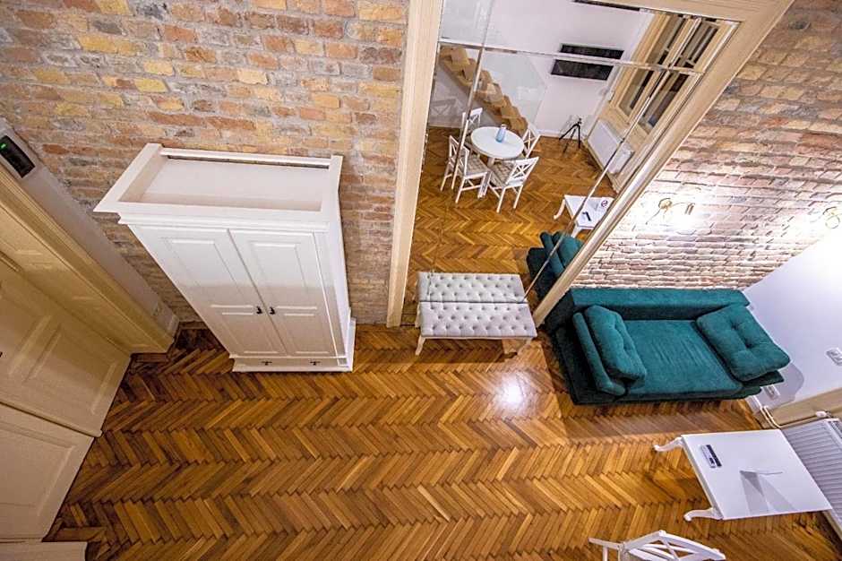 VISAJ Deluxe Downtown