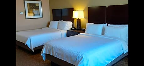 Standard Room with Two Queen Beds