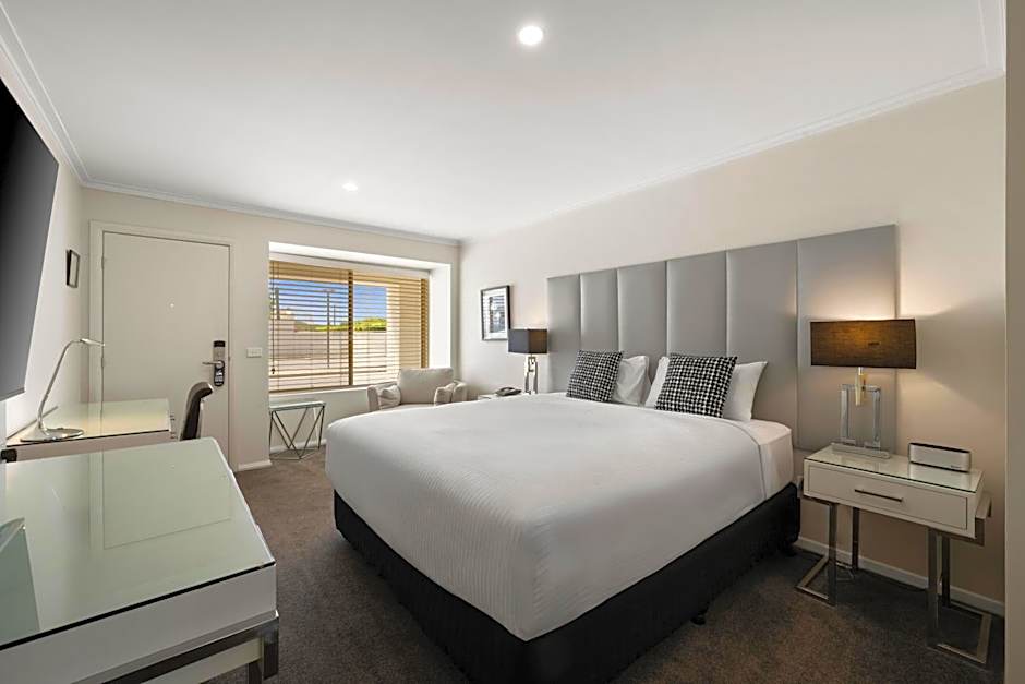The Carrington Hotel