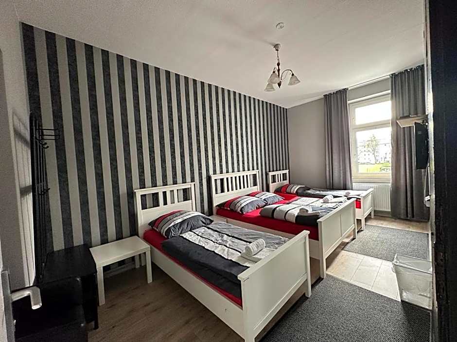 Adam's Hostel - Self Check-In & Only Private Rooms