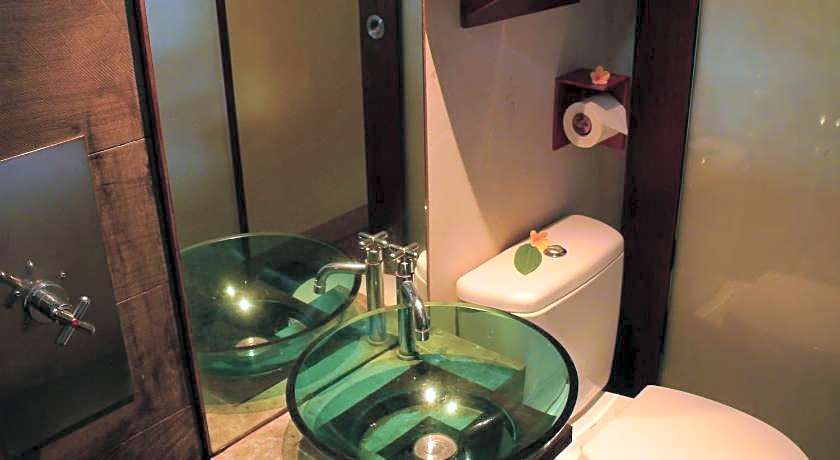 JavaCove Beach Hotel