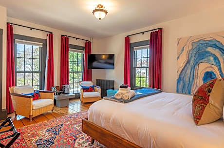 Deluxe Double Room with Bath