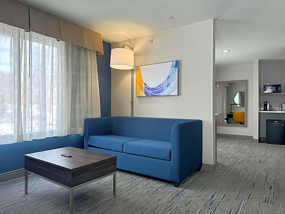 Holiday Inn Express Hotel & Suites Manchester - Airport By IHG