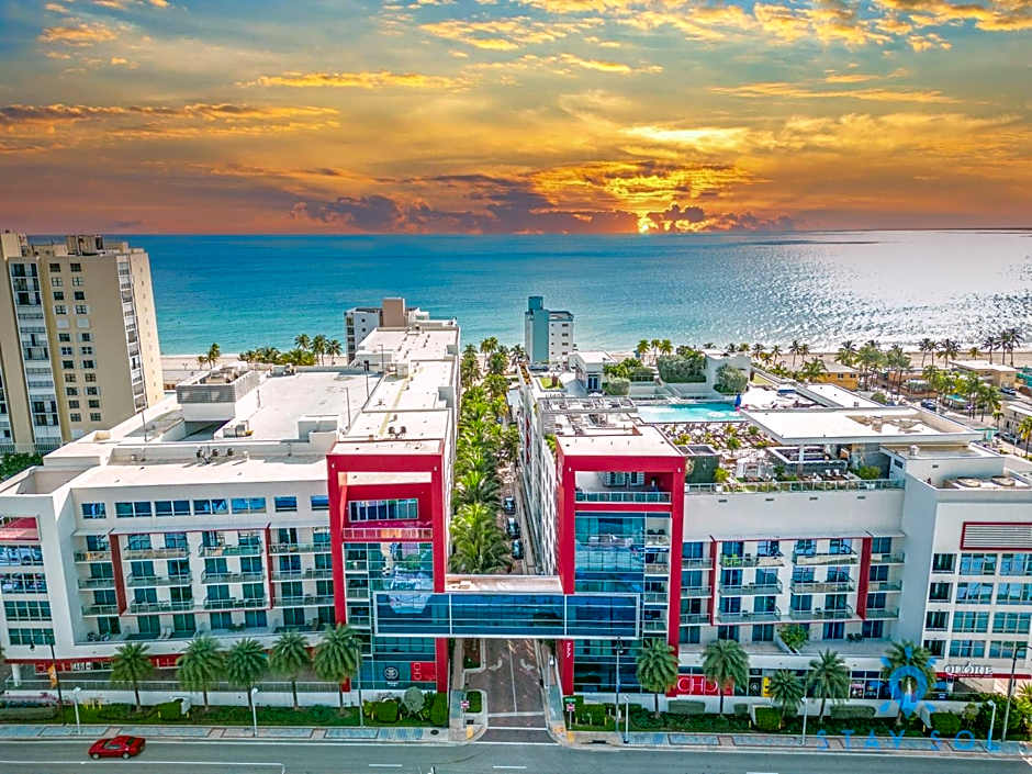 New Studio - Hollywood Beach Bliss for 2