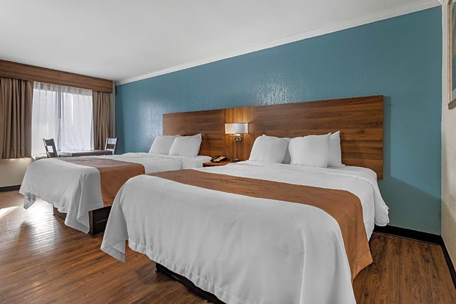Quality Inn & Suites Ft. Jackson Maingate