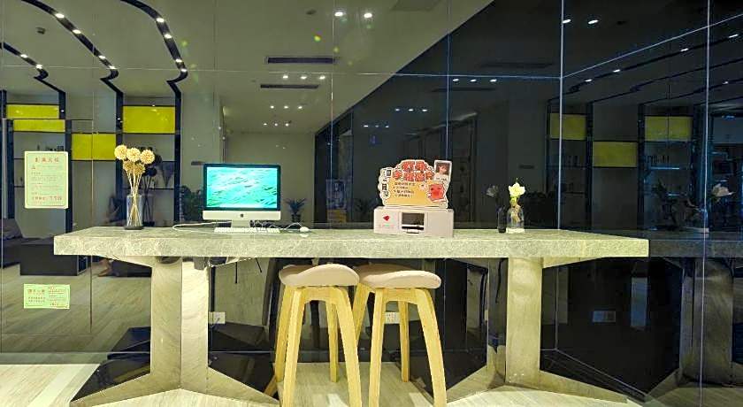 Lavande Hotel Shenzhen Baoan Haiya Binfen City Branch