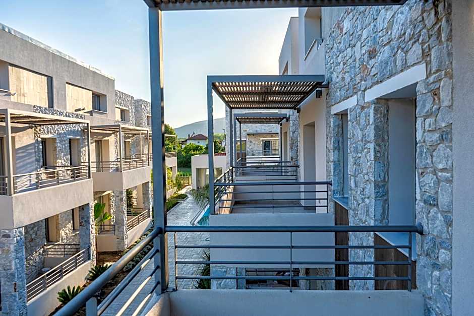 THALASSIA LUXURY APARTMENTS