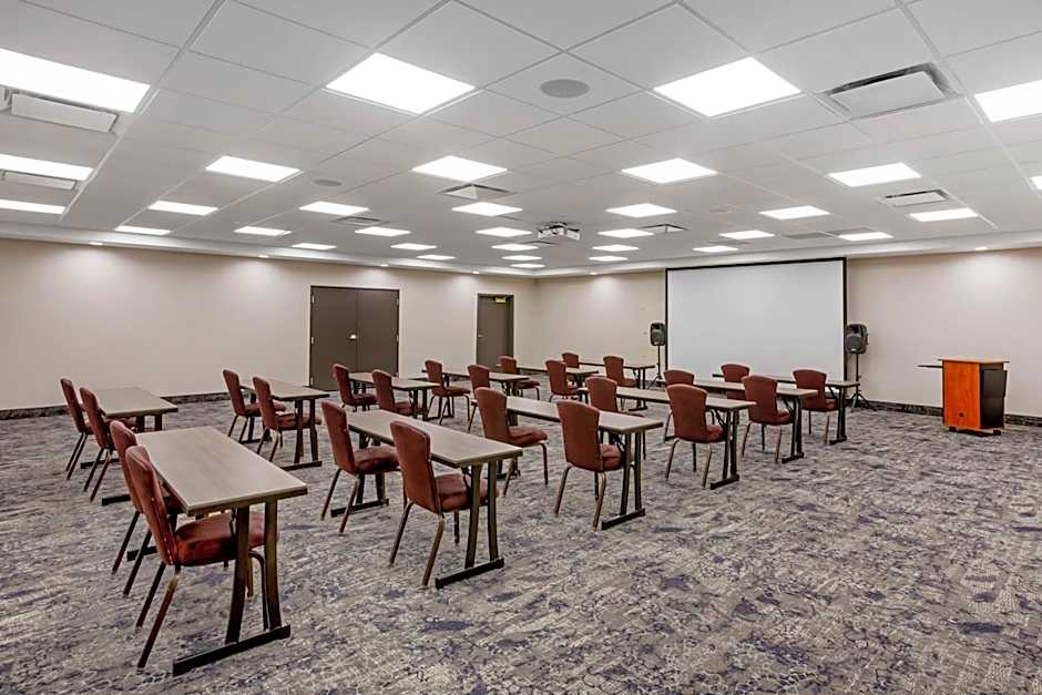 Best Western Plus Landmark Inn