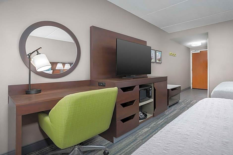 Hampton Inn By Hilton & Suites Atl-Six Flags