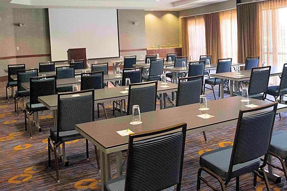 Courtyard by Marriott Los Angeles Burbank Airport