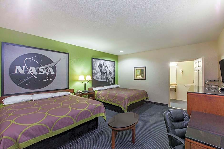 Super 8 by Wyndham Houston Hobby Airport South