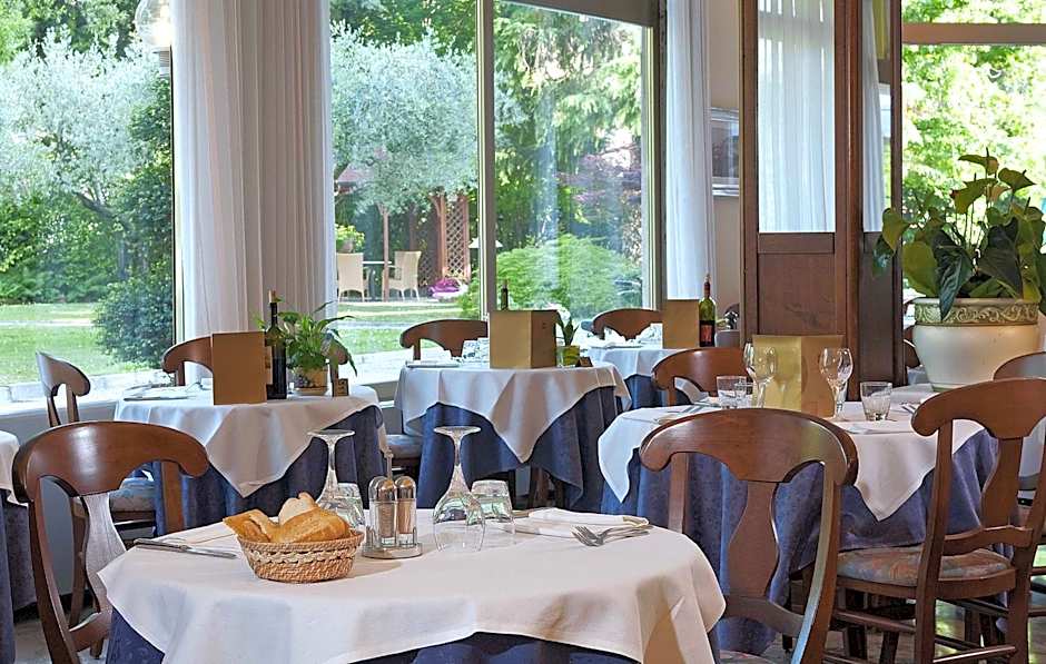 Hotel Harrys' Garden