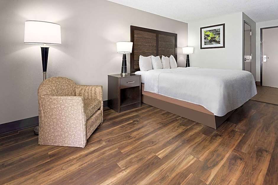 La Quinta Inn & Suites by Wyndham Buffalo Airport