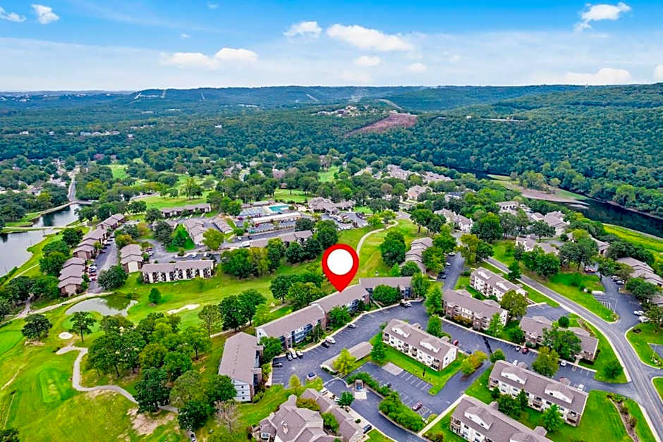 Ozark Mountain Retreat, Family Condo with Resort Amenities