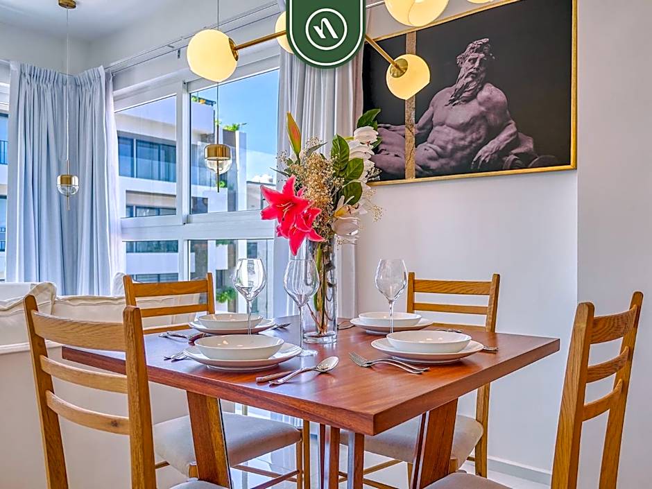 Great Design 1BR Condo - Rooftop pool