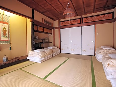 Japanese Style Room with Shared Bathroom
